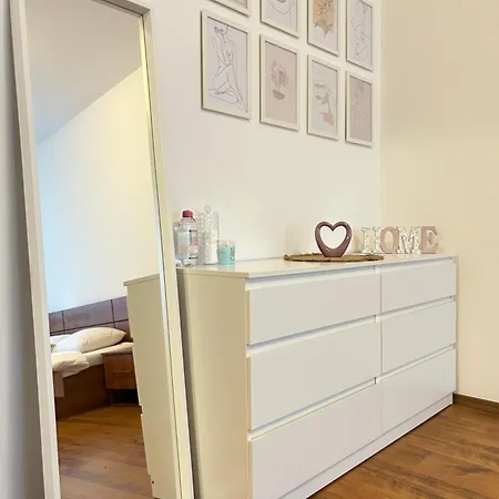 Rea Olive Residential - Quiet And Cozy